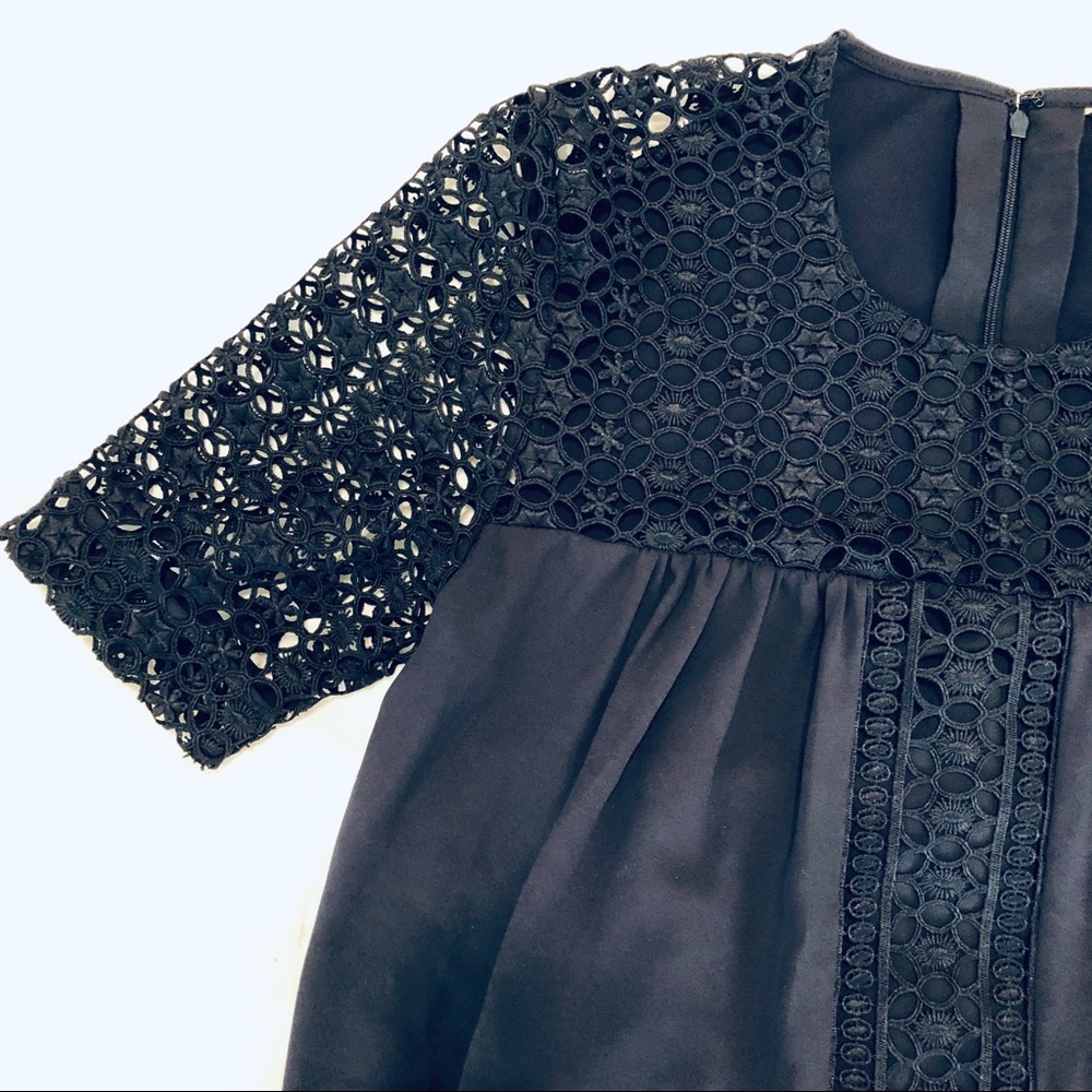 SALE Super cute Ann Taylor Pleated Top with Lace